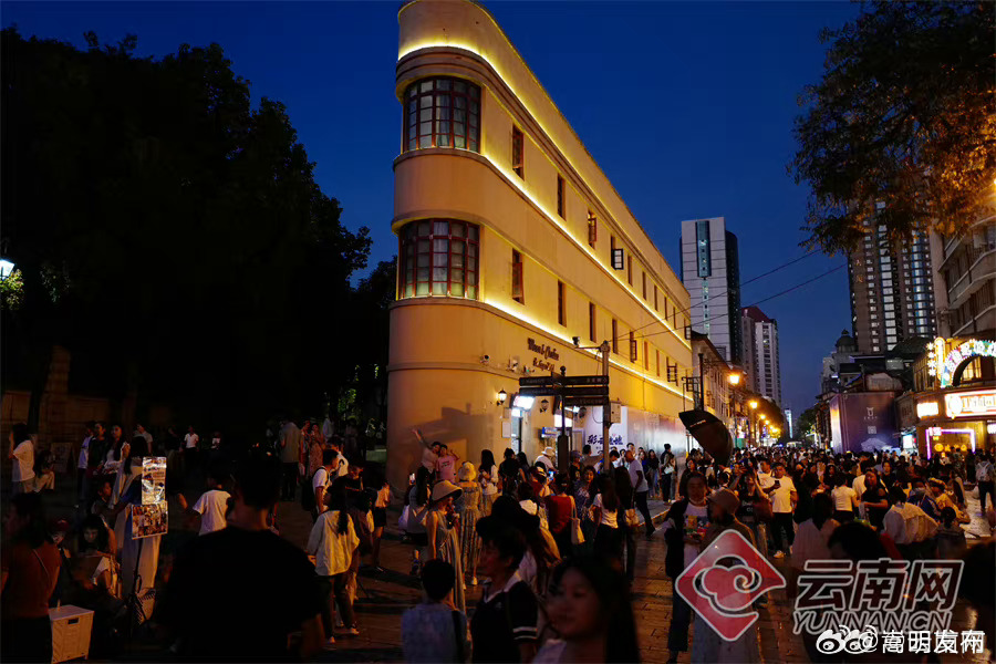 最新街头热摊，城市新潮流的微观观察