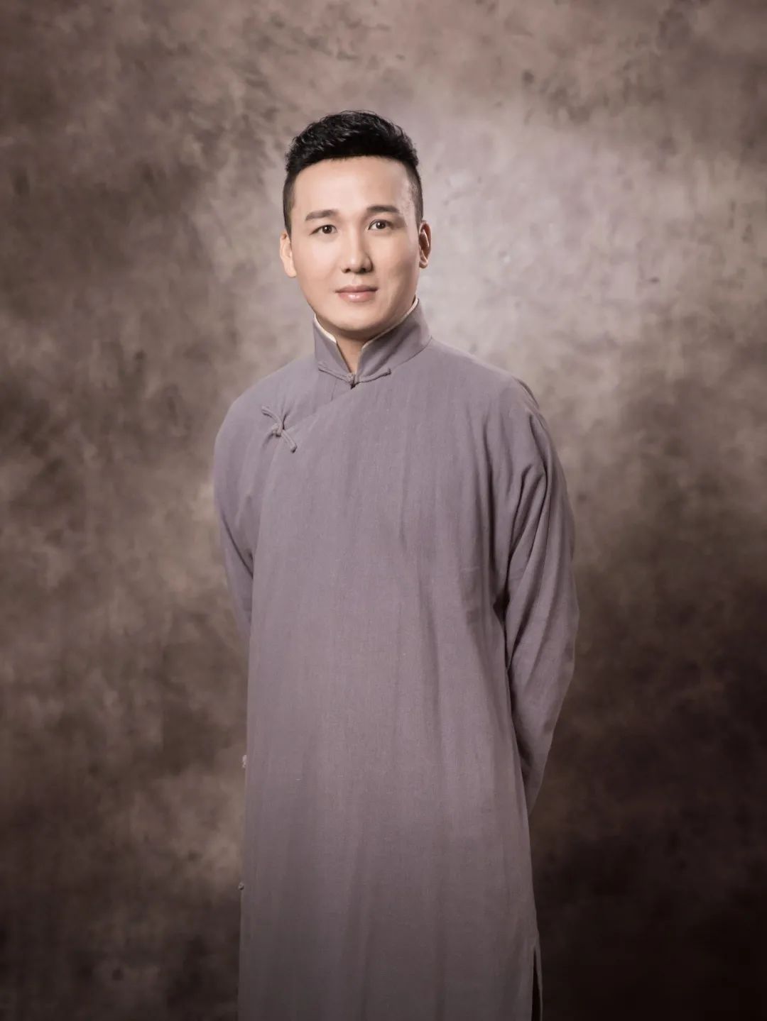 丑演员李的特技表演大师之路，详细步骤指南