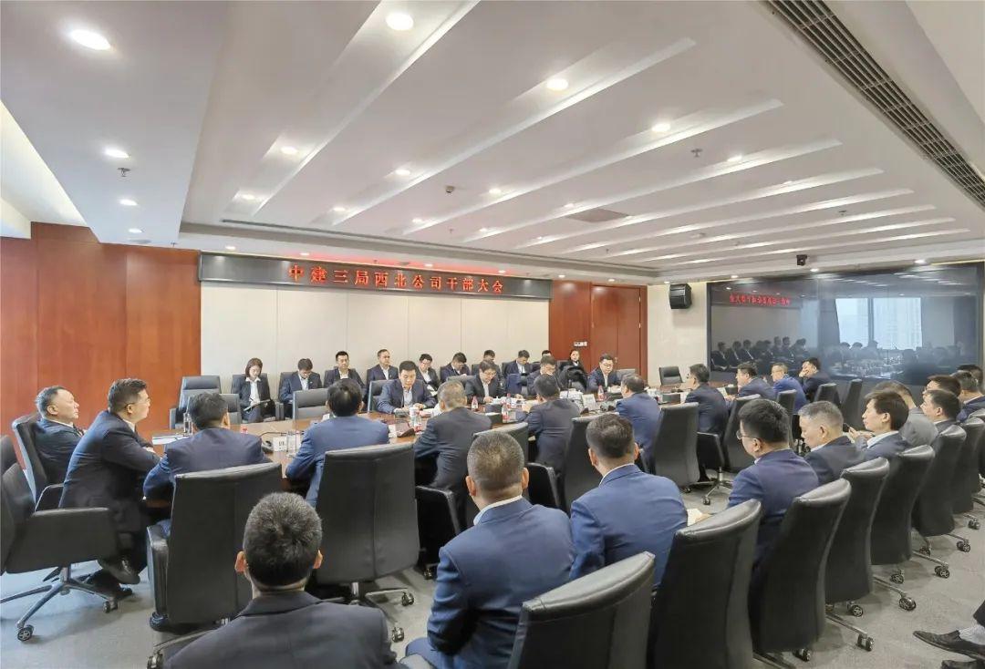 企业迈向未来的重要一步，最新领导调整
