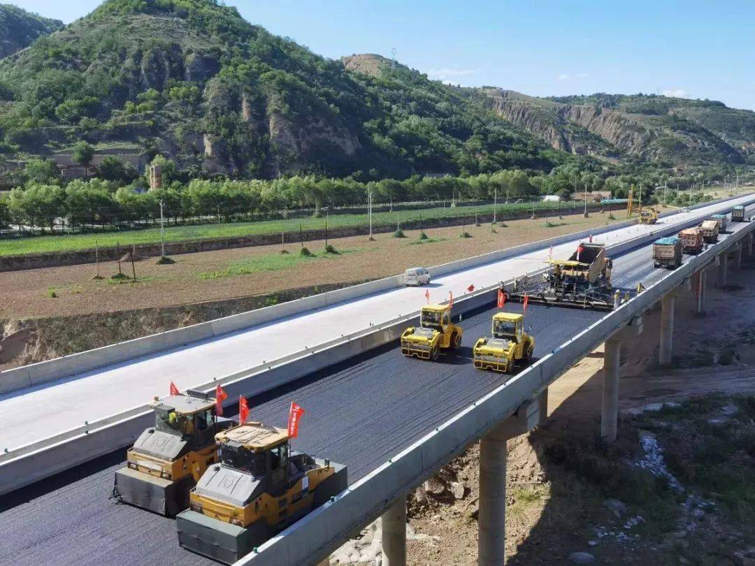灵台高速公路最新动态，探寻小巷独特风味，最新资讯一网打尽